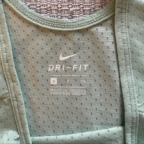Nike Dri-Fit Workout Tee - Picture 4 of 5